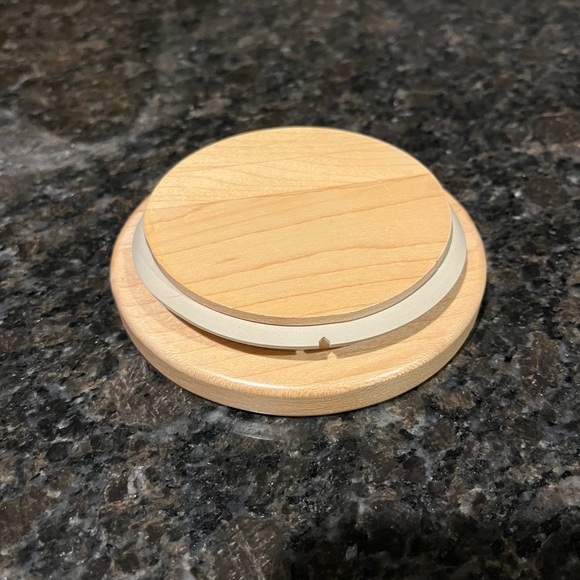 Lenox Poppies on Blue medium canister with lid. - Picture 8 of 8